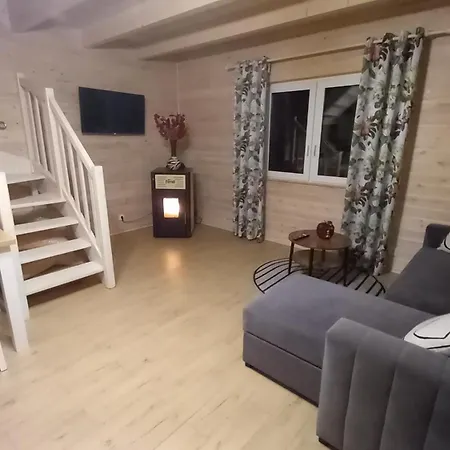 Holiday home Mazury - Wzgorza Dybowskie Caloroczne- Bania Z Jacuzzi , Sauna *